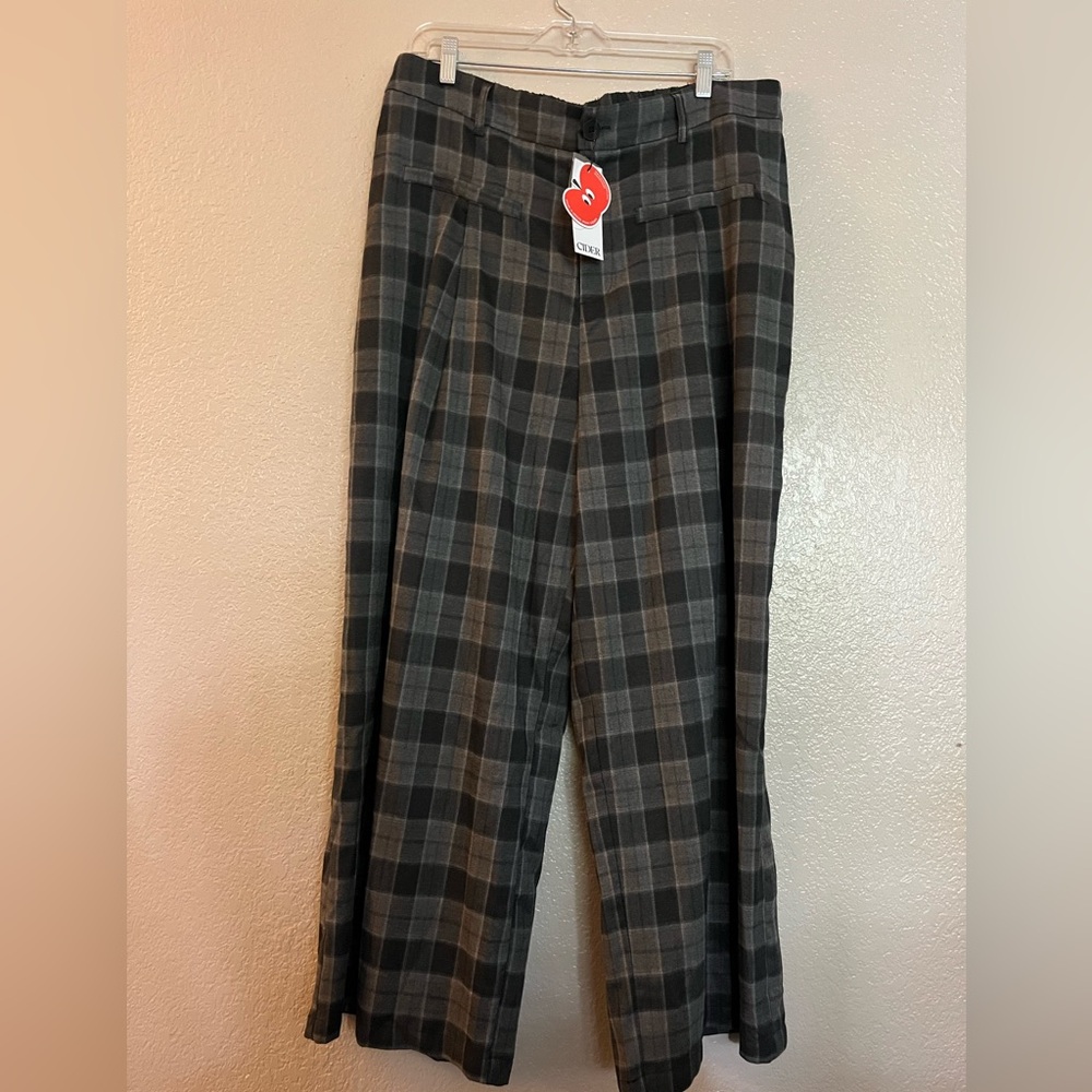 NWT Cider Gray Plaid Pants, 1XL